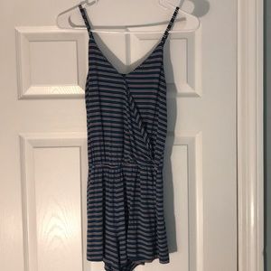 american eagle super cute romper